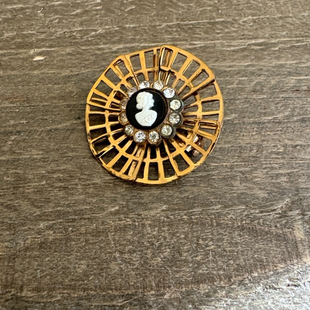 Vintage Gold Cameo Brooch with Rhinestones